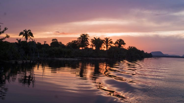 Passeio de Barco até a Pedra Encantada – Rio Tocantins